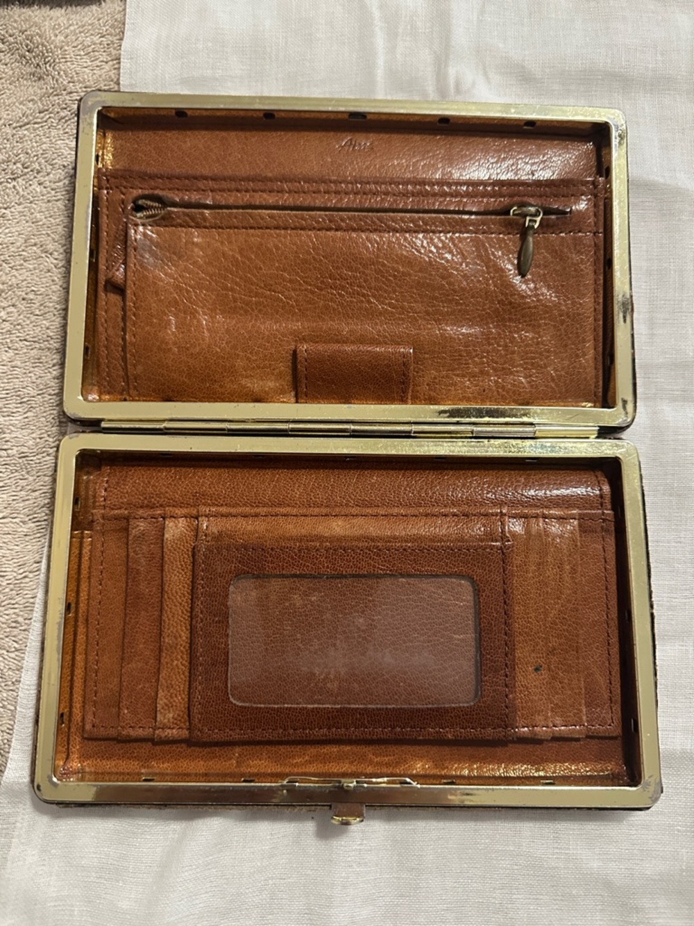 Abas Brown Croc-Embossed Leather Clutch Wallet with Gold Hardware Y2K - Picture 7 of 13